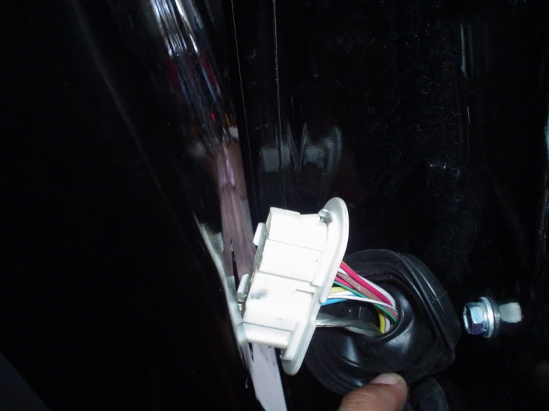How to run speaker wire to CM rear doors. pics. Toyota Tundra